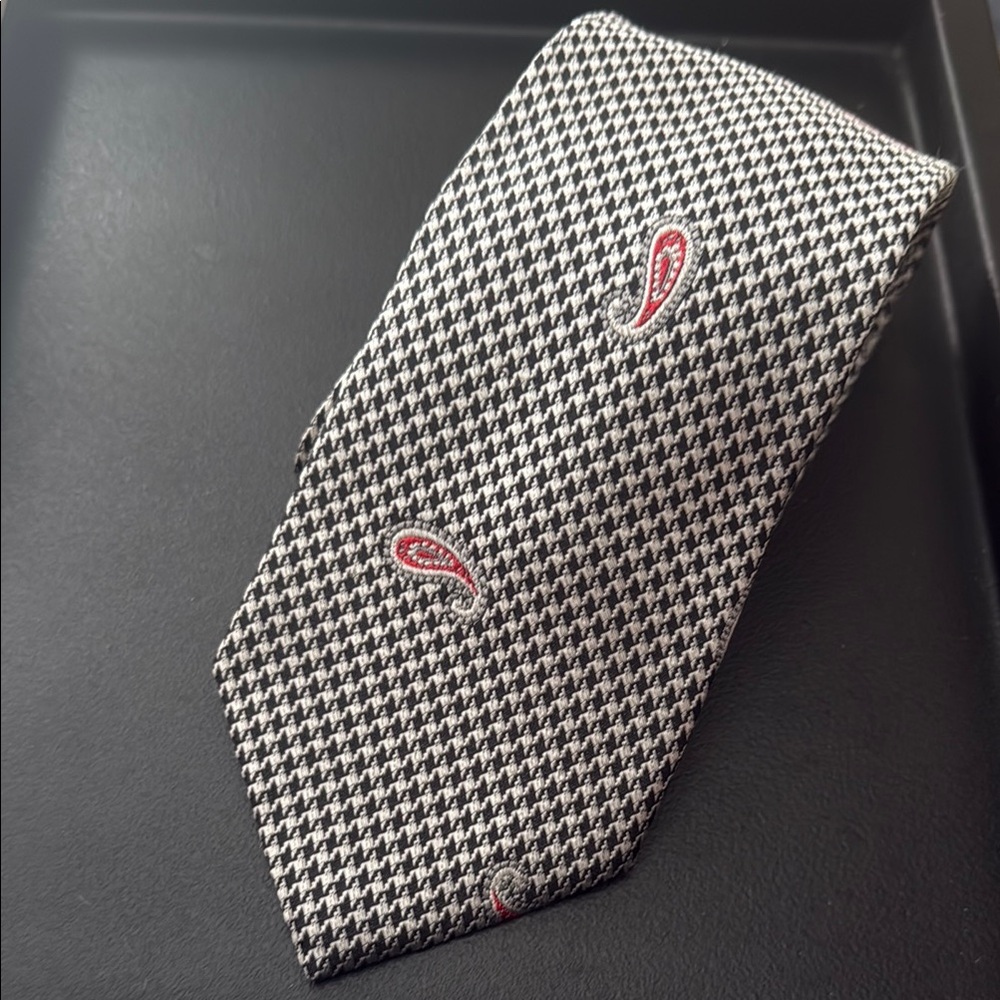 Vintage Classic Black and Paisley Tie with‎ red accents SILK woven in ENGLAND